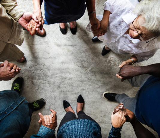 What do I say to comfort a grieving friend?